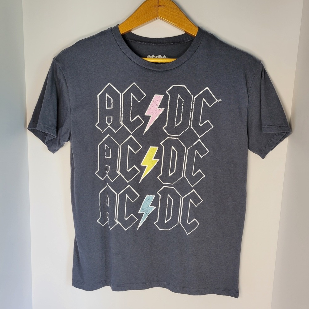 AC/DC Graphic T-Shirt Mens Medium Gray Pastel Lightning Bolt Rock Band Tee 2023